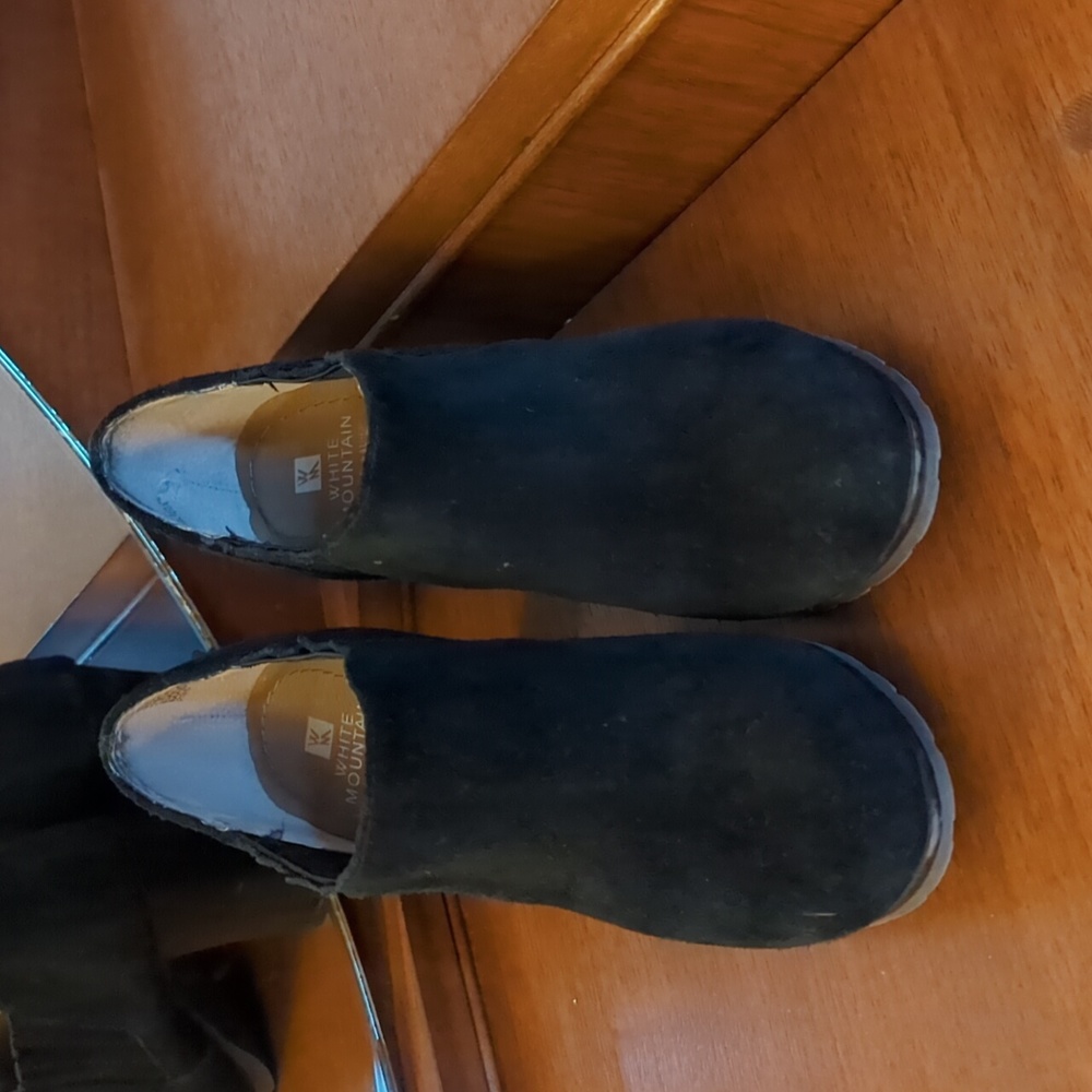 White Mountain Suede Ankle Boots